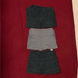 3 girls comfortable and cute leggings. Bundle.